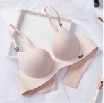 Seamless T-Shirt Bra - Image 5